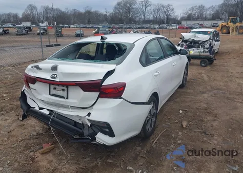 2021 Kia Forte Lxs z USA, uszkodzony, nr VIN 3KPF24AD0ME357964